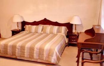 Aparthotel Grupo Kings Suites - Alcazar De Toledo, 184